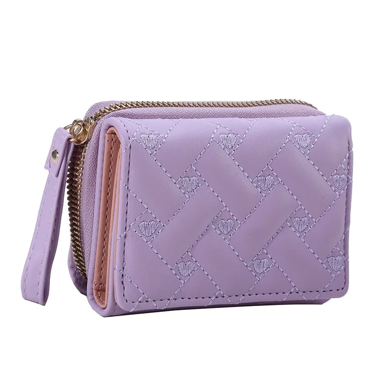 Billetera para Mujer Triple Plegado con Bordado de Corazón y Compartimentos para Tarjetas